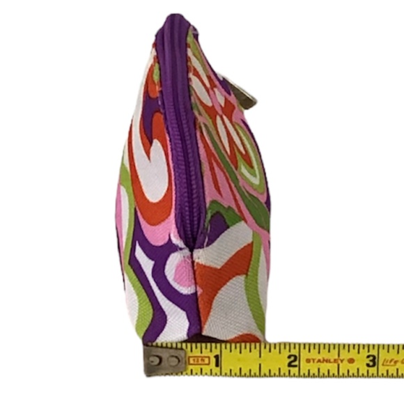 $10 or 2/$15 Clinique Set of 2 Retro Patterned Cosmetic Cases - Picture 3 of 9